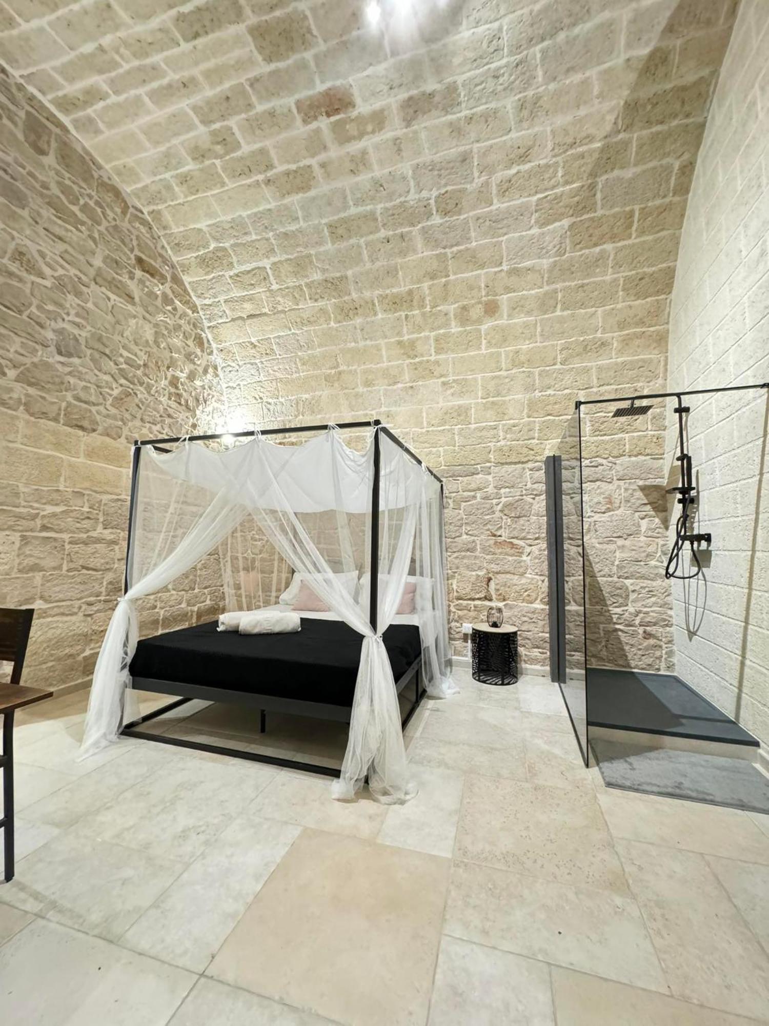 Amale Suite 25 Medioevo Design Corato Exterior photo