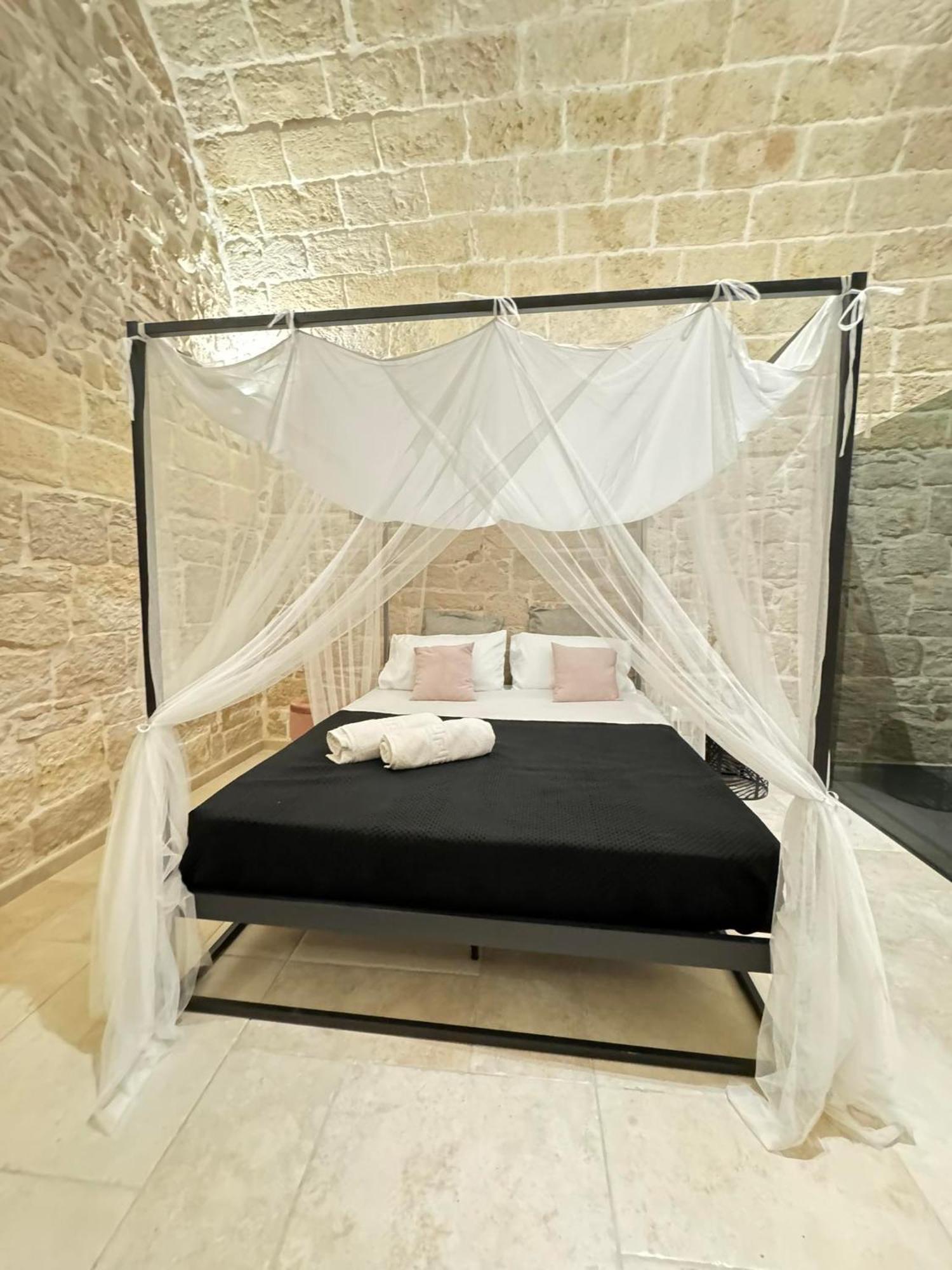 Amale Suite 25 Medioevo Design Corato Exterior photo