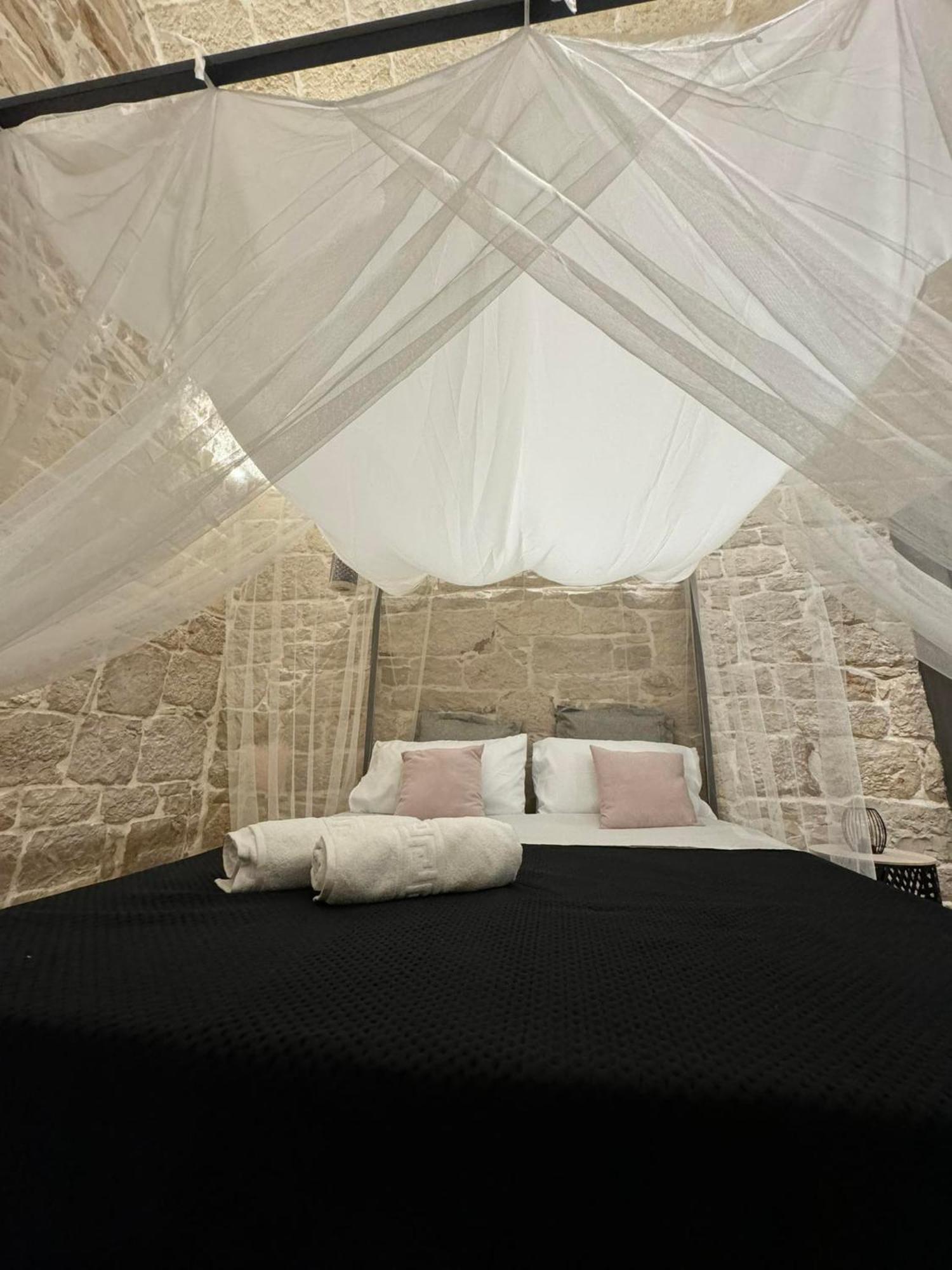 Amale Suite 25 Medioevo Design Corato Exterior photo