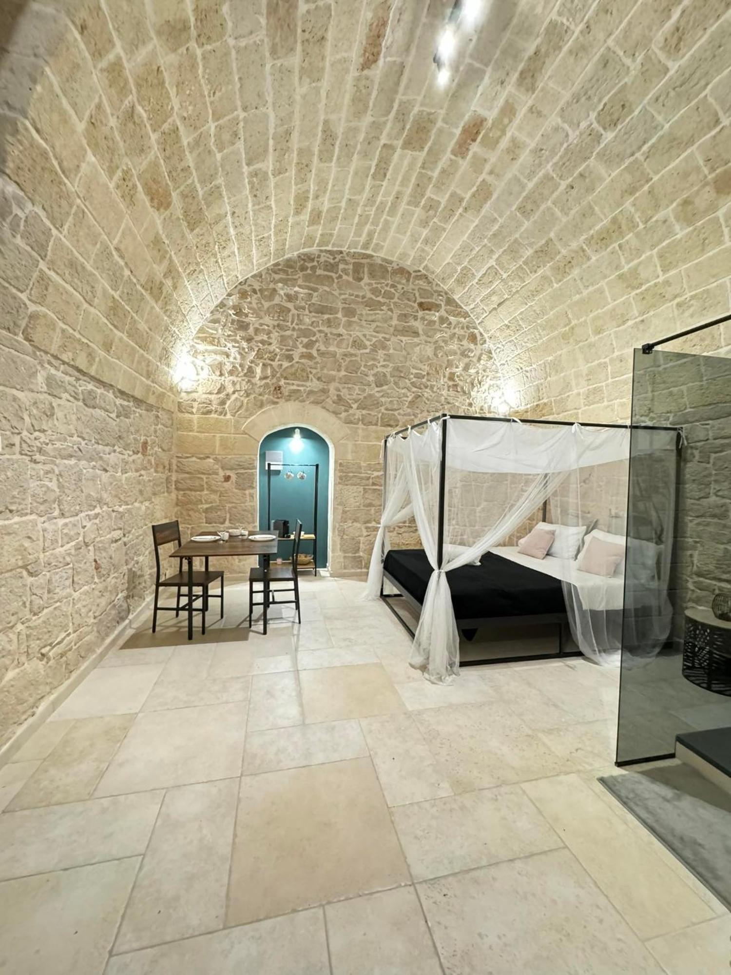 Amale Suite 25 Medioevo Design Corato Exterior photo