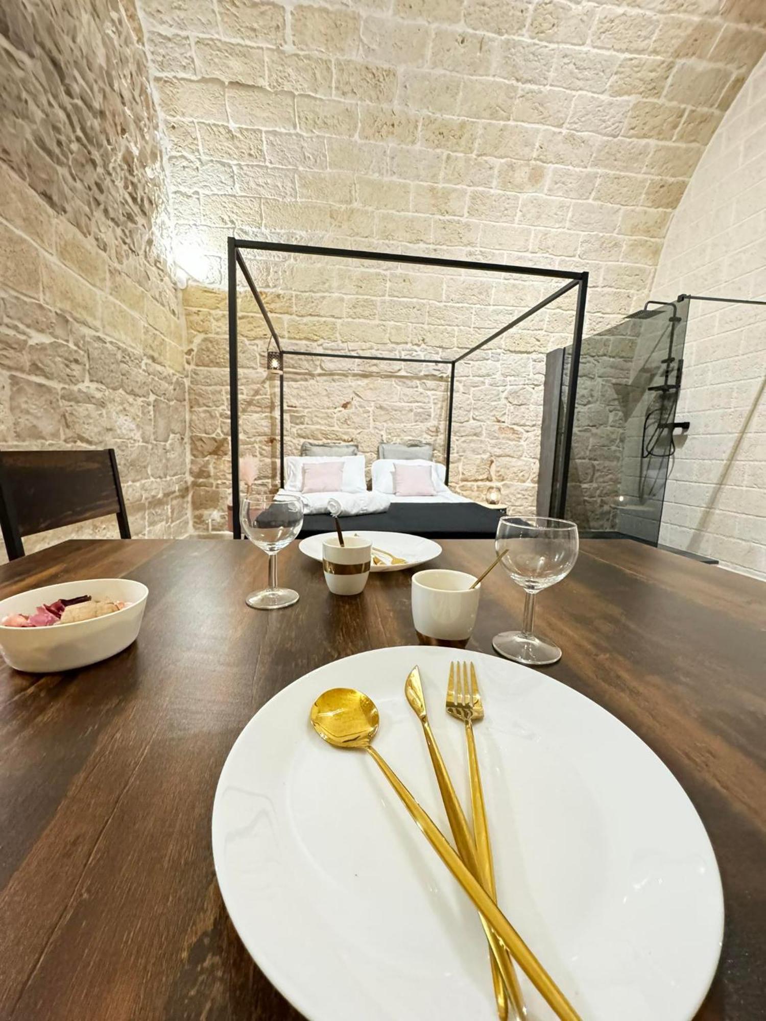 Amale Suite 25 Medioevo Design Corato Exterior photo